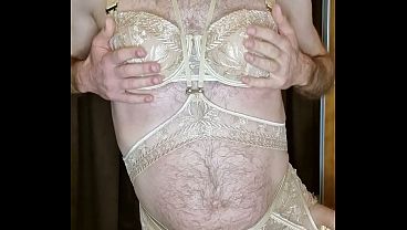 Image Lingerie Crossdresser wearing Gold Aubade Lingerie