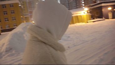 Image I give a stranger a blowjob in the entryway