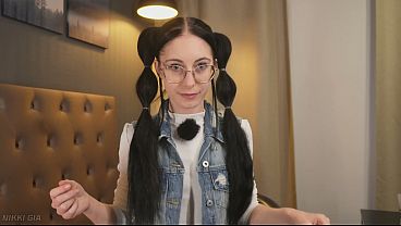 Image She'll show you how she does the cutest hairstyle ever