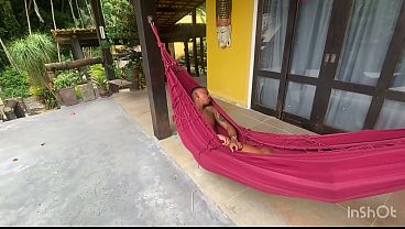 Image loira CASADA safada esperou todos irem para dentro e veio sentir minha pica preta em pleno ceu aberto, se lambuzou na rede (COMPLETO NO RED)