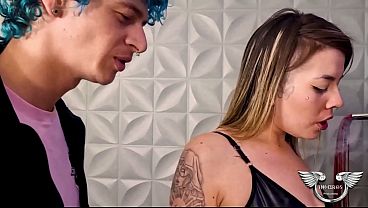 Image Humilha&ccedil_&atilde_o em grupo - as mulheres foderam o cu dele