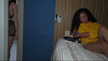 Image Follando con el novio de mi mejor amiga en su cuarto, sera que nos pilla?