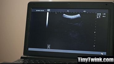 Image He Just Wanted to Get the Big Man Fully Aroused - Tinytwink