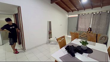 Image Hago un intercambio con mi hermanastra, sexo durio a cambio de dinero.