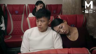 Image ModelMedia Asia - Repressing sounds while savoring the thrill of secret sex on the bus