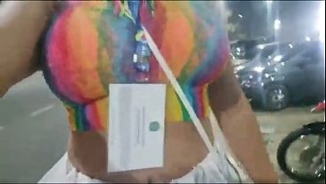 Image SAI DO BLOCO DE CARNAVAL PAREI NO BANHEIRO TINHA A PICA DISPONIVEL