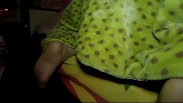 Image &iquest_&iquest_Que RAYOS SUCEDE?? llegando del trabajo me encuentro con mi cu&ntilde_ada de perrito sin bragas