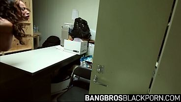 Image Teanna Trump Ebony Babe Office Pound - Ebony Porn