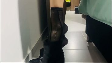 Image invito a fot&oacute_grafo a mi casa para una sesi&oacute_n pero hicimos un buen video