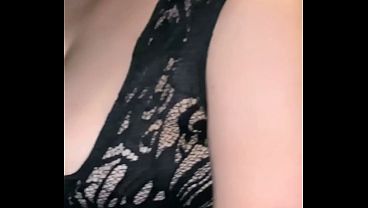 Image Mi esposo pierde una apuesta de 50 dolares , y se cobran con mi culo