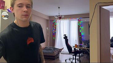 Image No67 I woke up my friend with a hot blowjob, then fucked him and came. Part 1