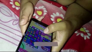 Image Mi compa&ntilde_era de la Cesar Vallejo se deja follar mientras juega Candy Crush y le dejo la vagina llena de leche