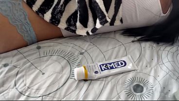 Image Acordei ela e esfreguei meu pau na bucetinha inchada e rosa dela