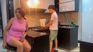 Image Shh que el cornudo se da cuenta. Mi marido esta distra&iacute_do y mi vecino me folla muy duro