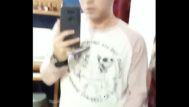 Image Jalandome la verga frente al espejo hasta venirme a choros