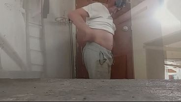 Image camine por las escalera y mostre mi culito rico