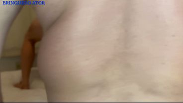 Image Corno marido coc&ocirc_ de bota de filmar sua esposa com dois paus a esposa dele n&atilde_o piorou de DP pau na cozinha na boceta