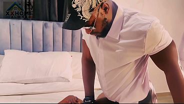 Image Hotel Manager got a surprised Free wet pussy in the guest room.