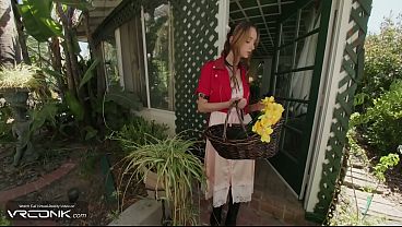 Image VR Conk: Sexy Aerith Gainsborough Rides a Huge Cock in Final Fantasy VII Cosplay Parody