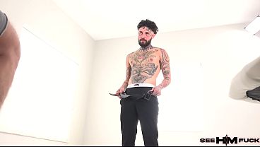 Image BTS: Tatted Tommy Gets A Sloppy Rimjob From Curvy Beauty Sandy Love!