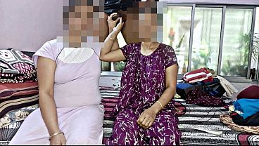 Image बंगाली भाभियों का पहला xxxx थ्रीसम सेक्स ZOMATO डिलीवरी बॉय के साथ