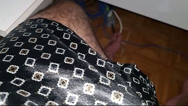 Image Passando para um oi com meu pau peludo! Me devorem!