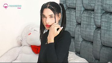 Image Little Blue's first anal experience, she cries in pain, deep throat, and says no more, but I still thrust it in harder and stronger.