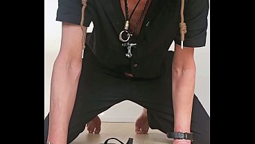 Image Pierced dude cumming on flip flops