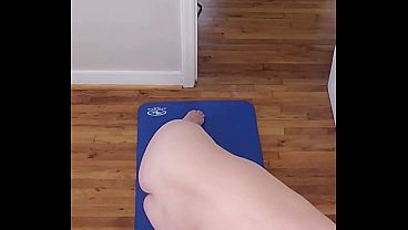 Image Jerkoff To Hot MILF Doing Naked Yoga!