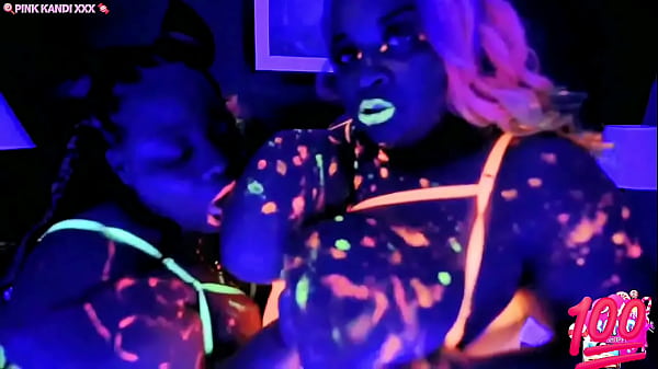 Image BARBIES BIRTHDAY ( PINK KANDI XXX)