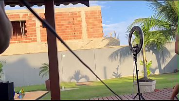 Image Casada esperou o marido sair e deu pros 2 vizinhos na piscina.