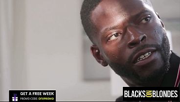 Image Contractor Distracted By Nudist Client's Pulsating Pussy - Gypsy Rose