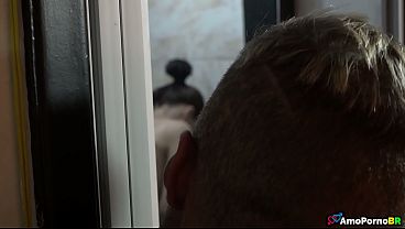 Image Espiando a novinha no banho