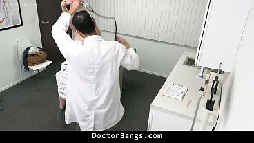 Image Everly Haze's Severe Back Pain Is a Lie, Her Need for Cock Is Real - Doctorbangs