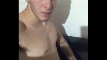 Image Flaca de 19 a&ntilde_os quiere que le d&eacute_ m&aacute_s duro