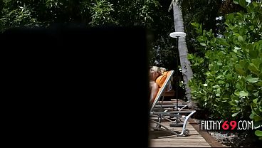 Image Fucking my stepmom in the backyard - Laura Bentley