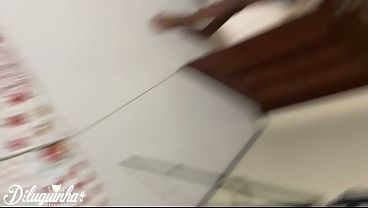 Image Fudendo a melhor amiga da minha amiga e do nada ela entra no quarto