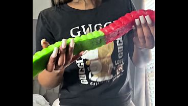 Image Giant Gummy worm 2026