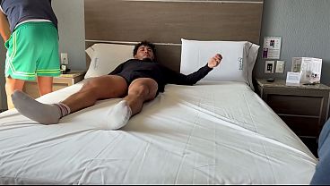 Image Le pago a comerciante en especie, con Verga, cada cent&iacute_metro cuenta