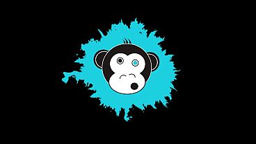 Image Leya Falcon takes a camera with her into the shower