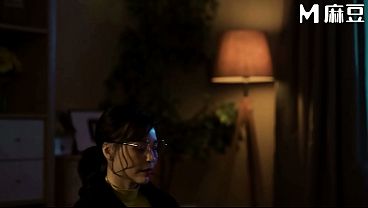 Image ModelMedia Asia - Let the sexy and warm-hearted MILF Zhong Wanbing take good care of your cock