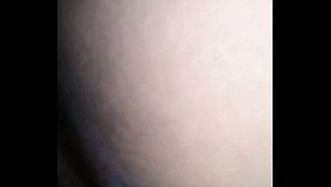 Image Novinha gostosa se masturbando com consolo no cu