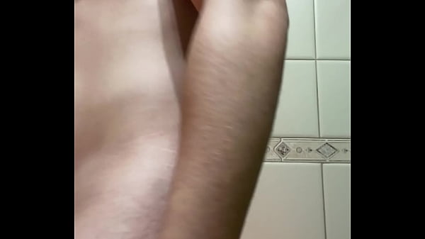 Image Novinho brincando sozinho depois da academia