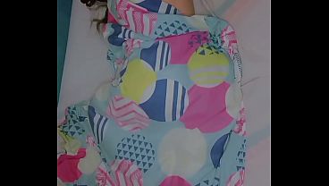 Image Padrastro esp&iacute_a a la putica hijastra masturb&aacute_ndose y termina d&aacute_ndole toda su leche