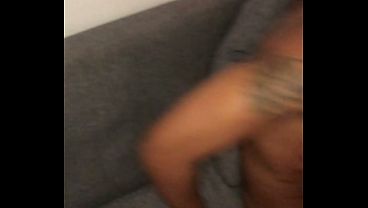 Image &quot_Fica na punheta corninho, fica&quot_. Casada novinha safada, humilha o corno e fode com o amigo do marido e deixa o corno na punheta.