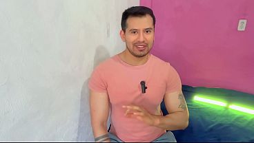 Image Recepcionista colombiano del hotel rellenandole el culo al huesped venezolano! ambos se llenaron el culo de leche a pelo. Relato sexual