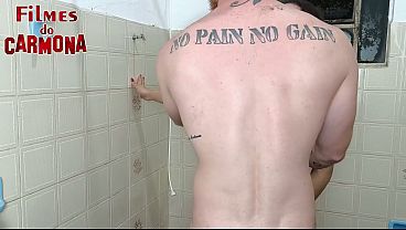 Image Sexo no banho com o Carmona pra ela ficar ainda mais molhada