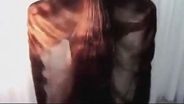 Image The silky red hair of an angel